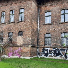 Eladó egykori iskola épület - Kép 1.